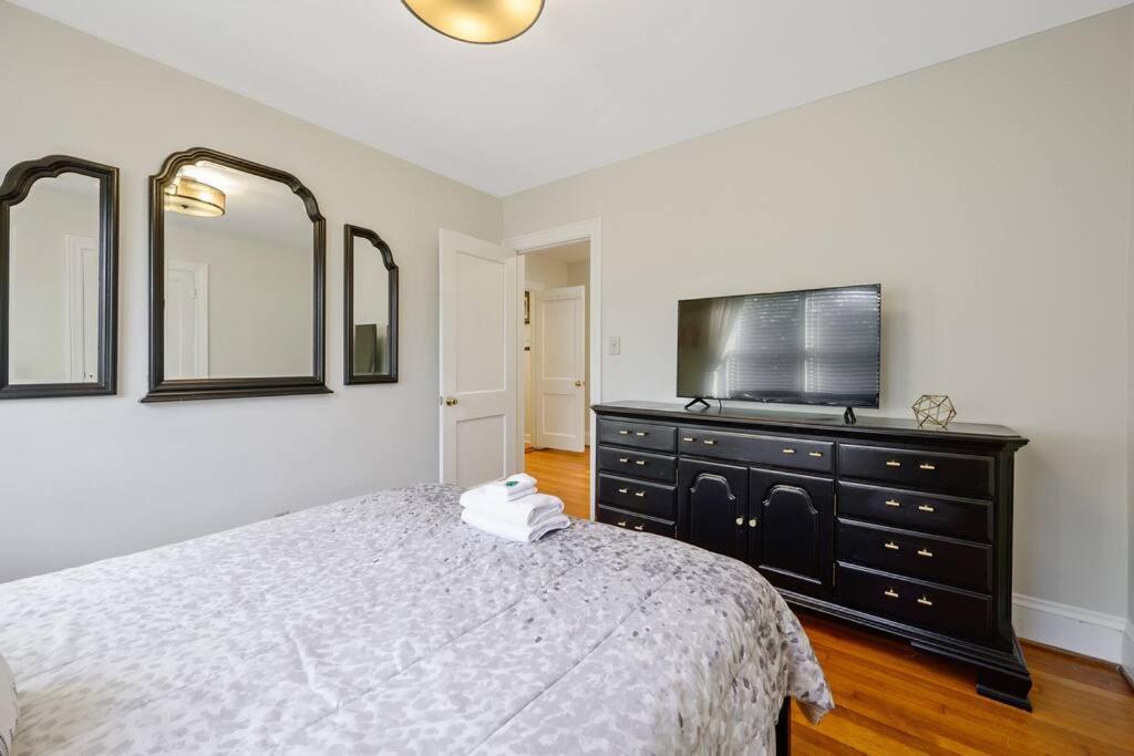 Holiday home Center St Retreat - 1 Block From Downtown!