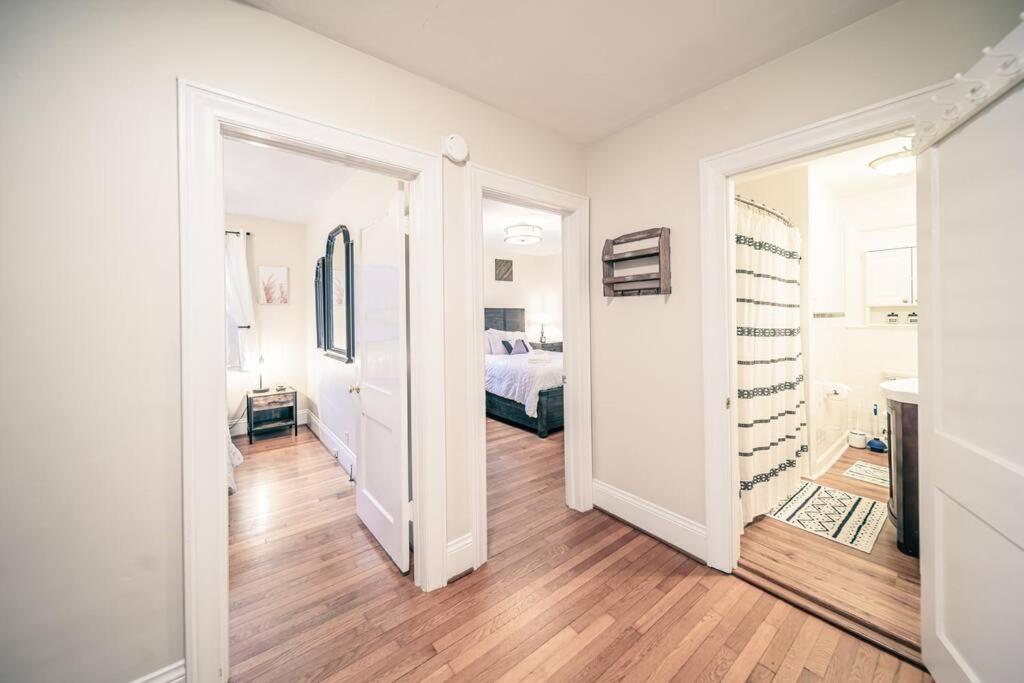 Center St Retreat - 1 Block From Downtown! Holiday home