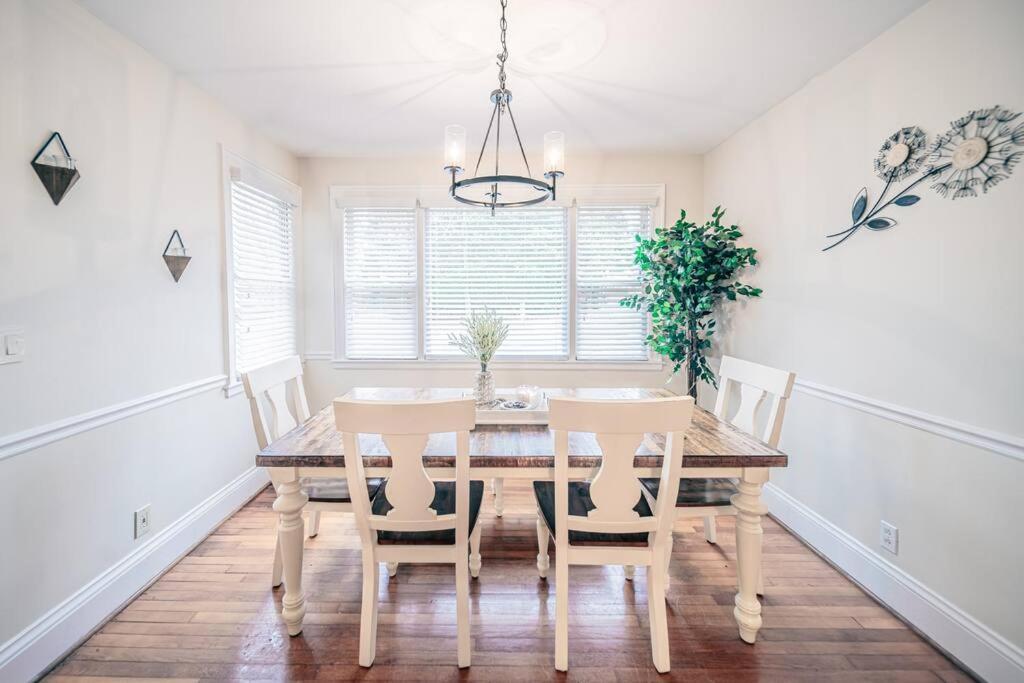 Holiday home Center St Retreat - 1 Block From Downtown! *