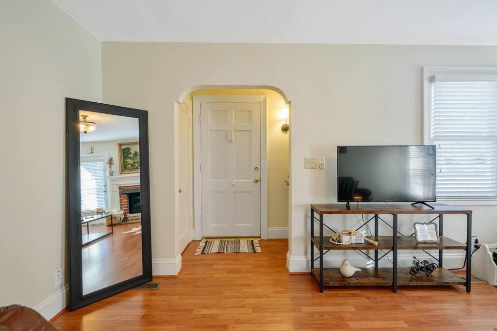 Holiday home Center St Retreat - 1 Block From Downtown!